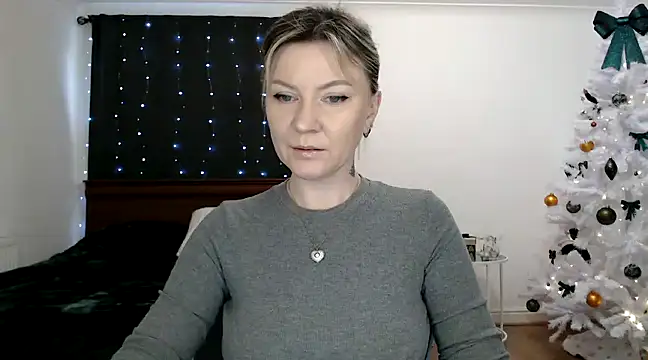 Snapshot of ParadiseAlina chatting on 16, 12, 2024 ParadiseAlina online show from 16, 12, 2024