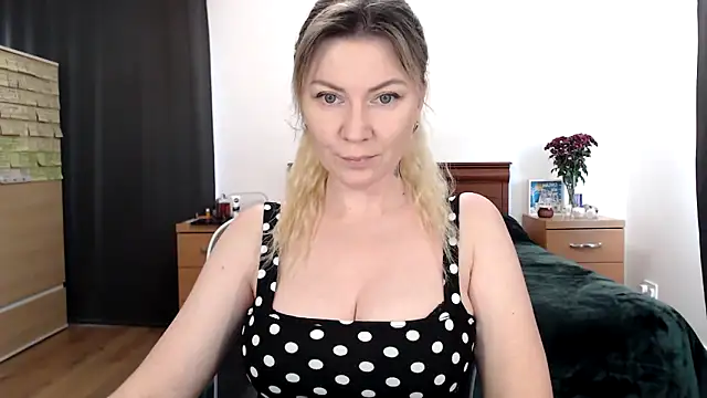 ParadiseAlina online show from 17, 11, 2025