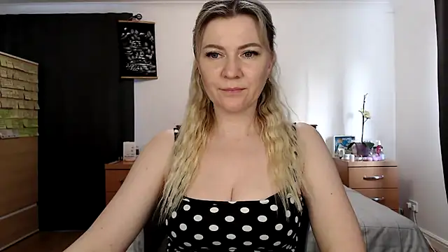 Snapshot of ParadiseAlina chatting on 22, 4, 2026 ParadiseAlina online show from 22, 4, 2026