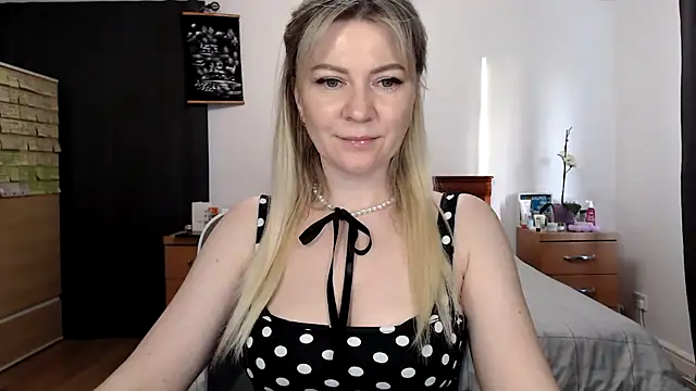 Snapshot of ParadiseAlina chatting on 23, 4, 2026 ParadiseAlina online show from 23, 4, 2026