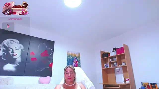 Snapshot of DelyaMonroe chatting on 14, 6, 2026 DelyaMonroe online show from 14, 6, 2026