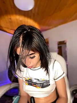 Emma pink10 online show from 14, 9, 2025