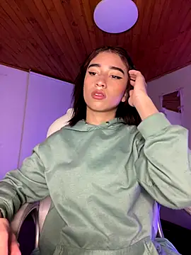 Emma pink10 online show from 1, 10, 2025