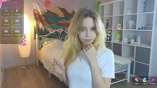 Snapshot of Wendy_Cutie chatting on 15, 9, 2025 Wendy Cutie online show from 15, 9, 2025