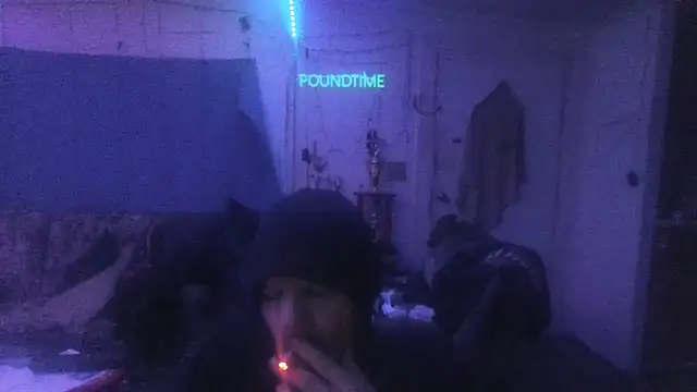 Poundtown1226 online show from 12, 1, 2026