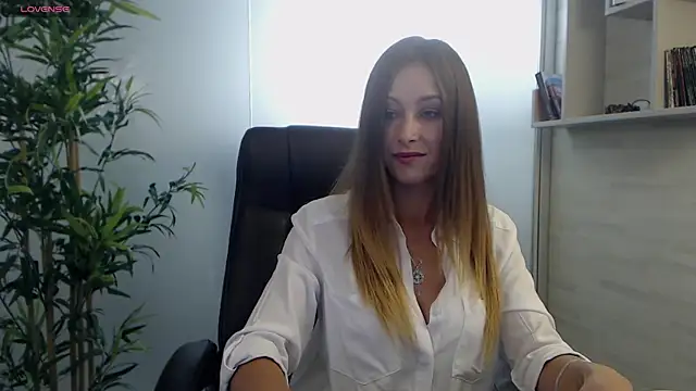 Snapshot of MuseDollX chatting on 24, 9, 2025 MuseDollX online show from 24, 9, 2025