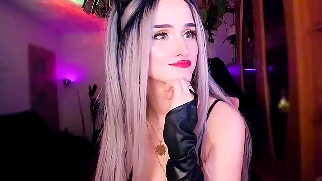 Snapshot of MistressJolie chatting on 30, 1, 2025 MistressJolie online show from 30, 1, 2025