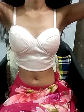 Daizy Shah online show from 6, 11, 2025