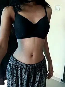 Daizy Shah online show from 7, 3, 2026