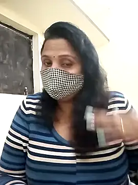 Shikha-mehra7 online show from 3, 11, 2025