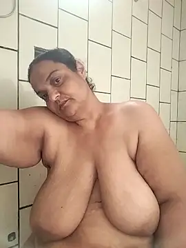 Snapshot of Vydinha chatting on 19, 10, 2025 Vydinha online show from 19, 10, 2025