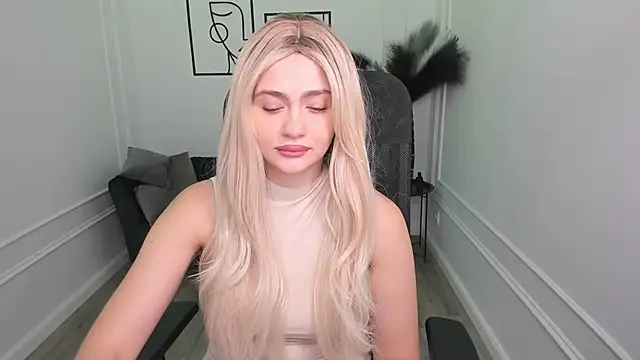 LeslieMineg online show from 23, 9, 2025