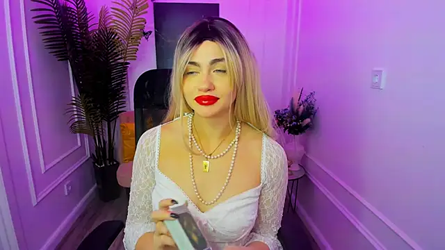 LeslieMineg online show from 28, 11, 2025