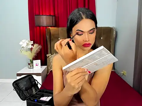 1HotAsianTS online show from 17, 12, 2025