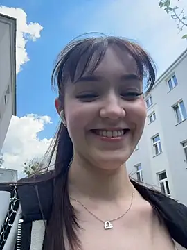 Snapshot of Veliora chatting on 22, 5, 2026 Veliora online show from 22, 5, 2026