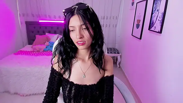 Snapshot of Mia_Clay1 chatting on 11, 11, 2025 Mia Clay1 online show from 11, 11, 2025