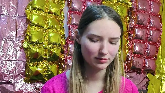  kikiclark   online show from 16, 3, 2026