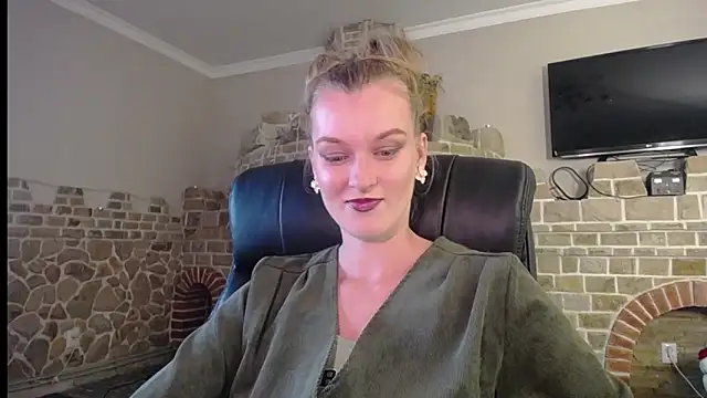 MysticVenus  online show from 16, 9, 2025