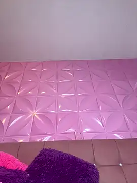 Juanita-Diaz online show from 21, 10, 2025