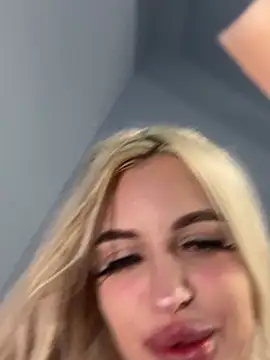 Steffi Snowbunny online show from 11, 1, 2026