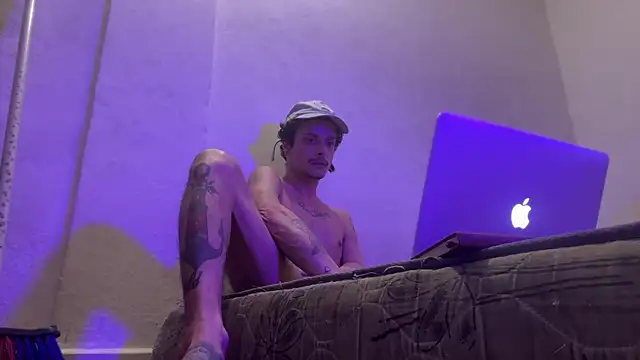 chrisalmeid  online show from 5, 4, 2026