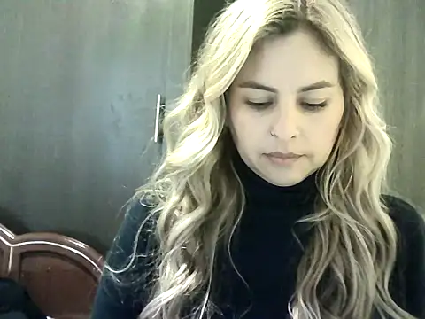 Snapshot of Valery__Rouse_ chatting on 1, 10, 2025 Valery Rouse online show from 1, 10, 2025