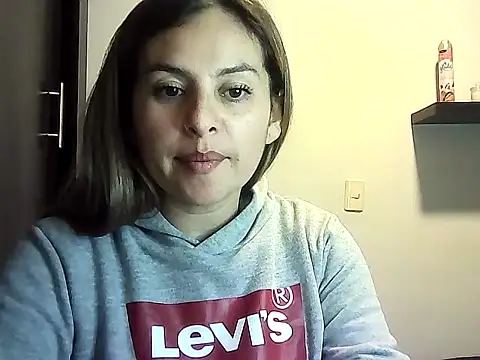 Valery  Rouse  online show from 8, 4, 2026