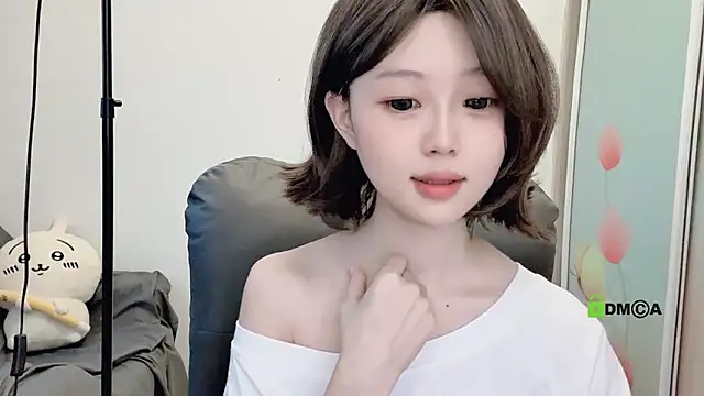 gummy-candy online show from 5, 10, 2025