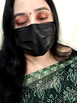 Monica cams online show from 13, 10, 2025