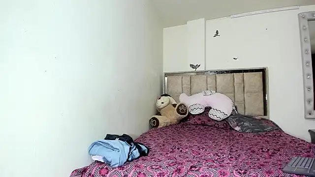 sophiaydaphne online show from 5, 11, 2025