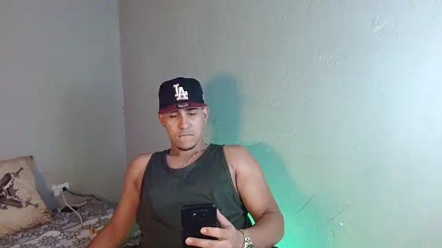 Snapshot of massimo_vidal_ chatting on 9, 11, 2025 massimo vidal online show from 9, 11, 2025