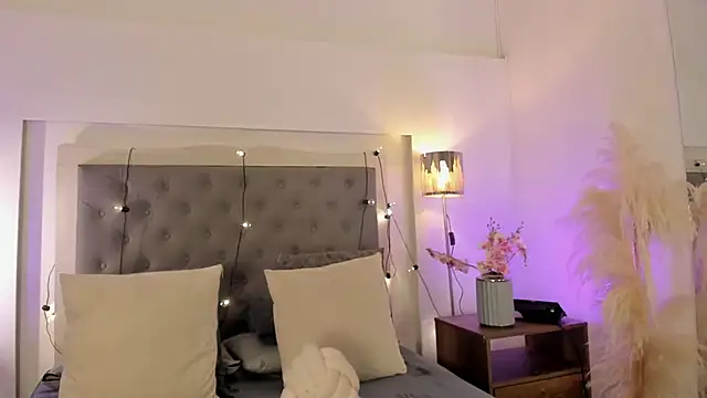 lea walkerr online show from 17, 4, 2026