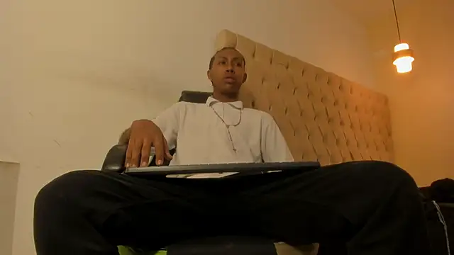 Jax Maliq online show from 8, 11, 2025