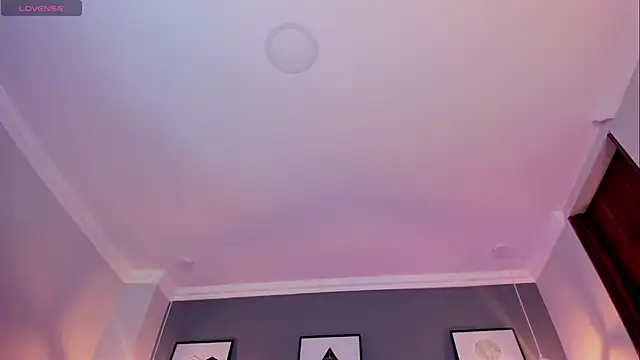 Snapshot of Nina_Ford chatting on 6, 1, 2026 Nina Ford online show from 6, 1, 2026