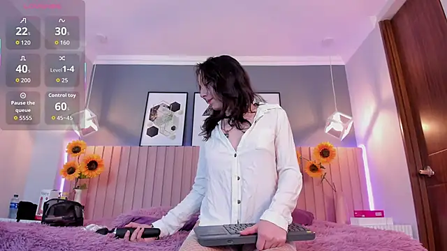 Snapshot of Nina_Ford chatting on 11, 2, 2026 Nina Ford online show from 11, 2, 2026