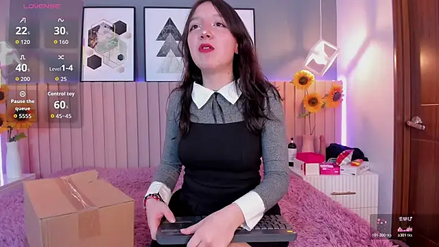 Snapshot of Nina_Ford chatting on 21, 2, 2026 Nina Ford online show from 21, 2, 2026