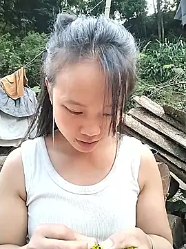 Snapshot of liu-liusexy chatting on 10, 10, 2025 liu-liusexy online show from 10, 10, 2025