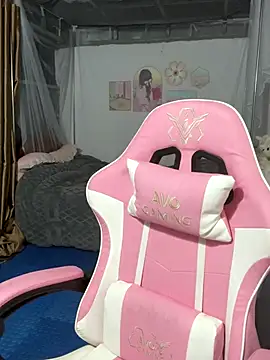 SarahBeii online show from 10, 10, 2025