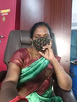 Snapshot of umashreetamil chatting on 3, 3, 2026 umashreetamil online show from 3, 3, 2026