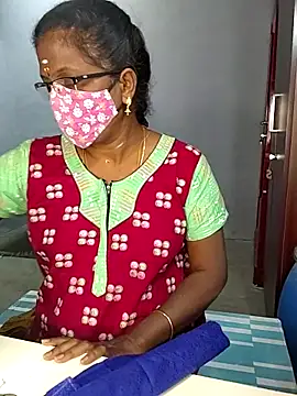 Snapshot of umashreetamil chatting on 14, 3, 2026 umashreetamil online show from 14, 3, 2026