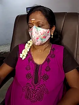 Snapshot of umashreetamil chatting on 28, 3, 2026 umashreetamil online show from 28, 3, 2026