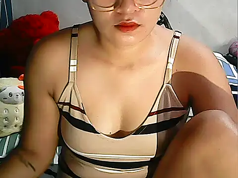 xxkitty27xx online show from 12, 9, 2025