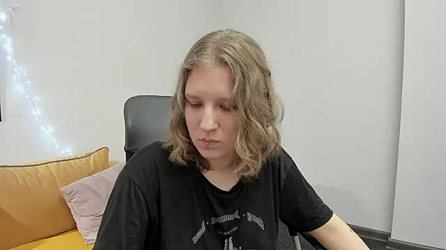 Hailey Foxy online show from 12, 2, 2026