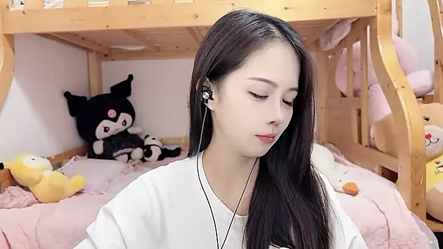 Snapshot of Sue101010 chatting on 5, 10, 2025 Sue101010 online show from 5, 10, 2025