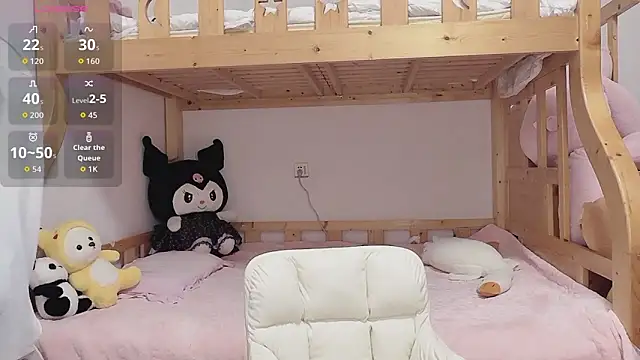 Snapshot of Sue101010 chatting on 13, 10, 2025 Sue101010 online show from 13, 10, 2025