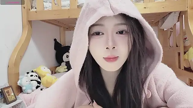 Snapshot of Sue101010 chatting on 22, 10, 2025 Sue101010 online show from 22, 10, 2025