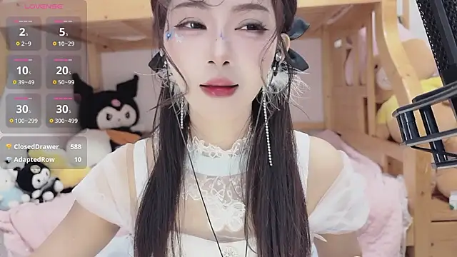 Snapshot of Sue101010 chatting on 27, 10, 2025 Sue101010 online show from 27, 10, 2025