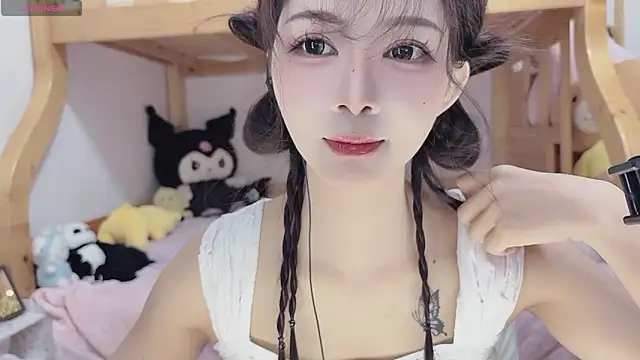 Snapshot of Sue101010 chatting on 30, 10, 2025 Sue101010 online show from 30, 10, 2025