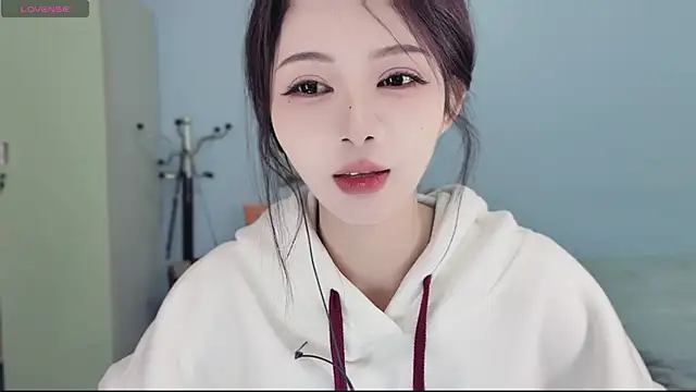 Snapshot of Sue101010 chatting on 21, 11, 2025 Sue101010 online show from 21, 11, 2025