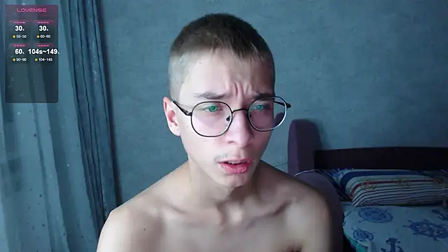 glasses cat online show from 18, 11, 2025